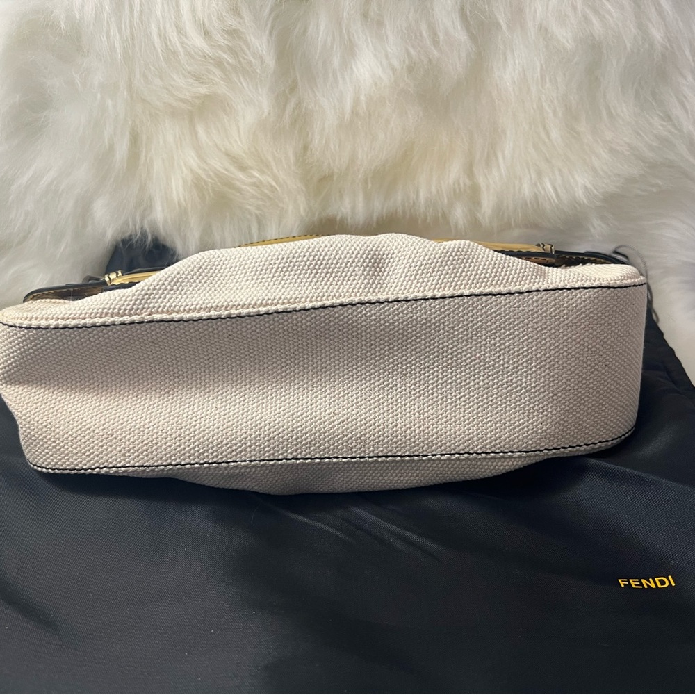 Fendi White Canvas B. Bag Golden💛 - Picture 5 of 15